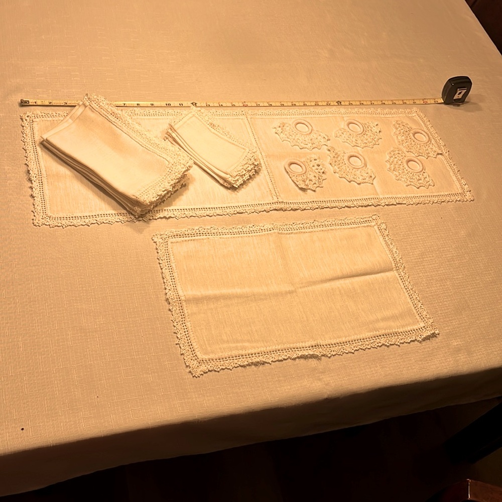Gorgeous Vintage Crochet Set - Picture 15 of 16